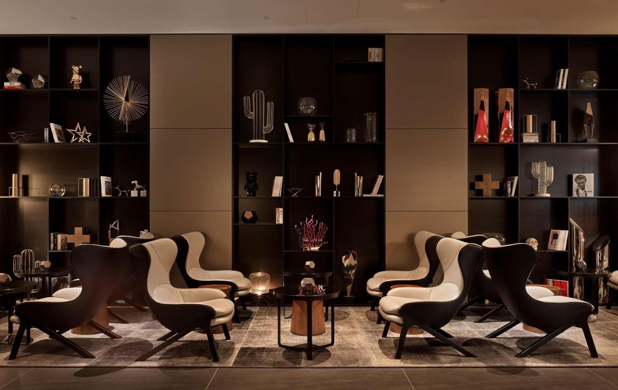 Park Plaza London Riverbank Esterno foto The interior of the hotel