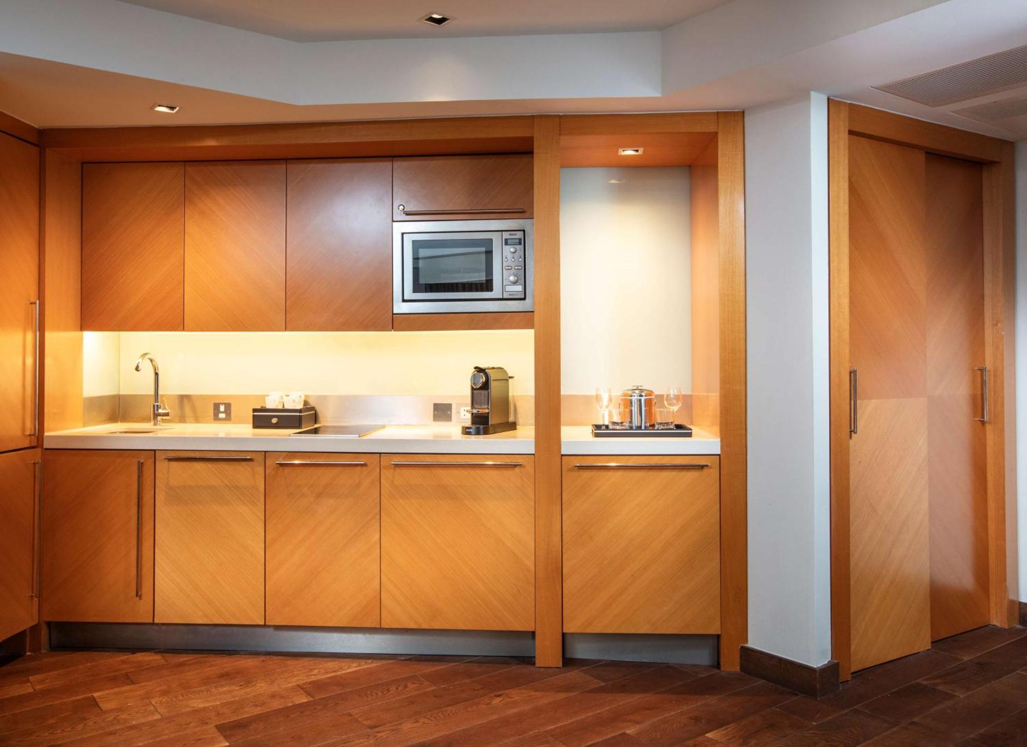 Park Plaza London Riverbank Esterno foto Kitchen