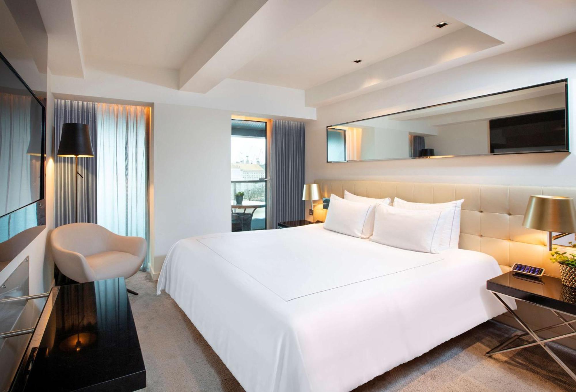 Park Plaza London Riverbank Esterno foto A room at the Westin Park Lane