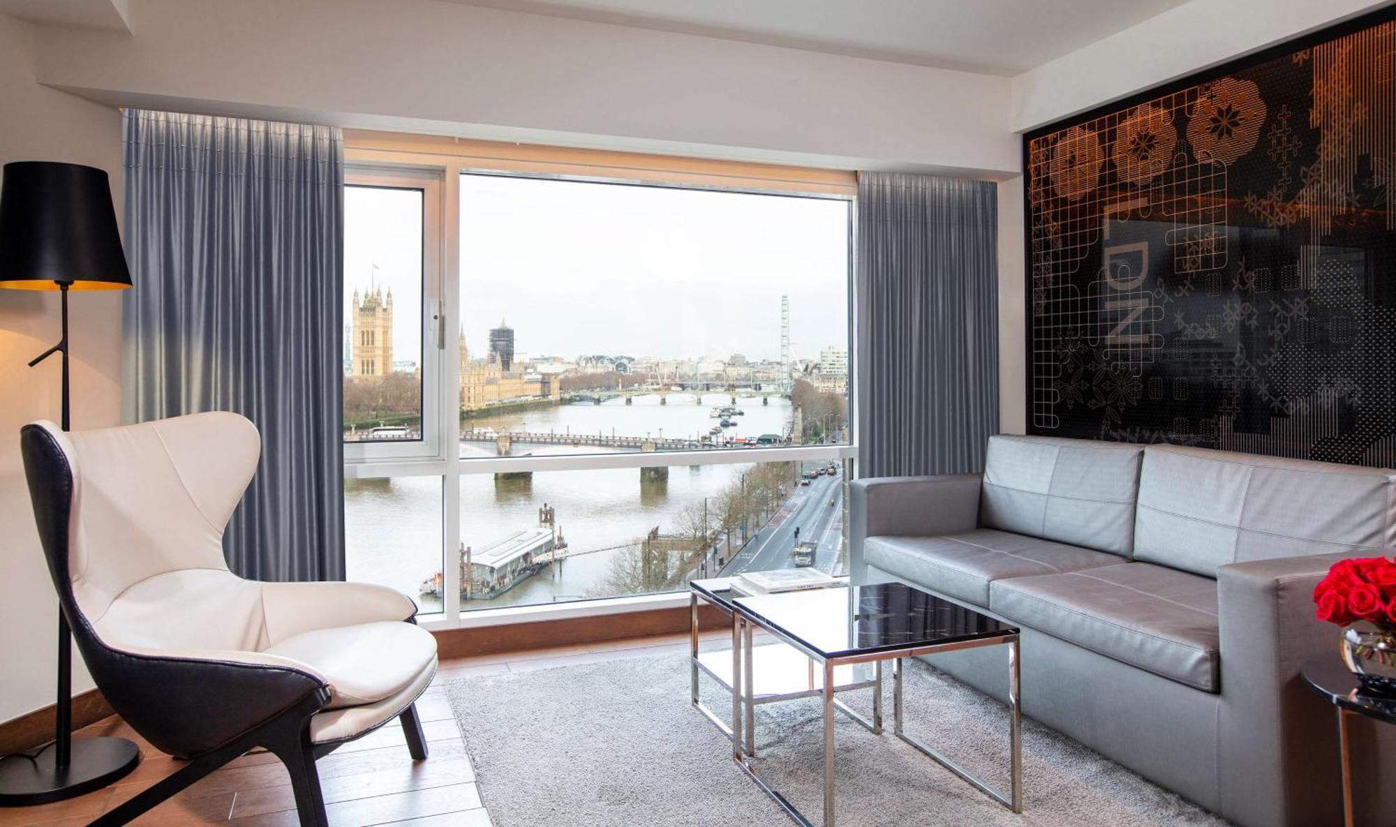 Park Plaza London Riverbank Esterno foto The view from the room
