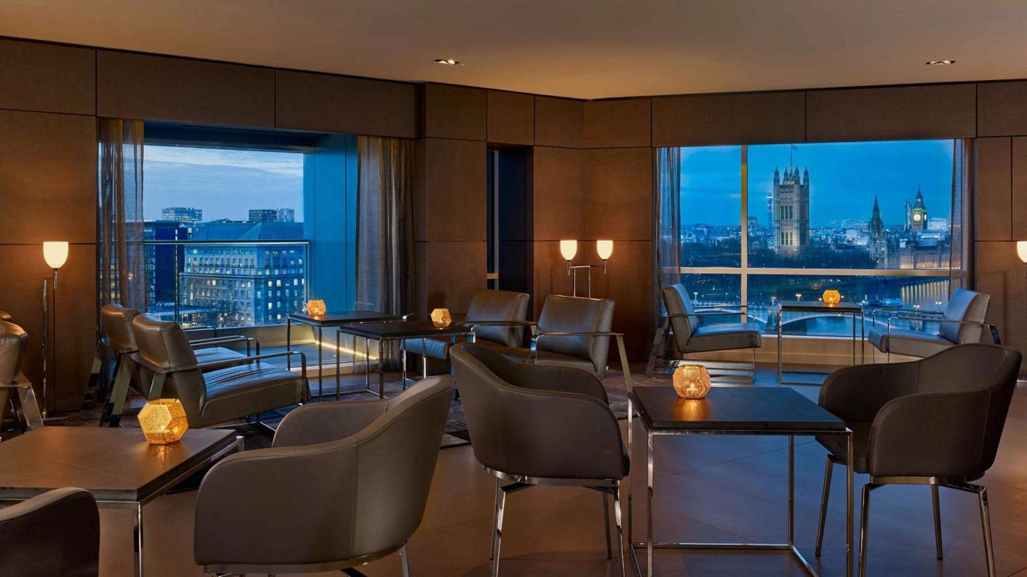 Park Plaza London Riverbank Esterno foto The view from the Sky Bar
