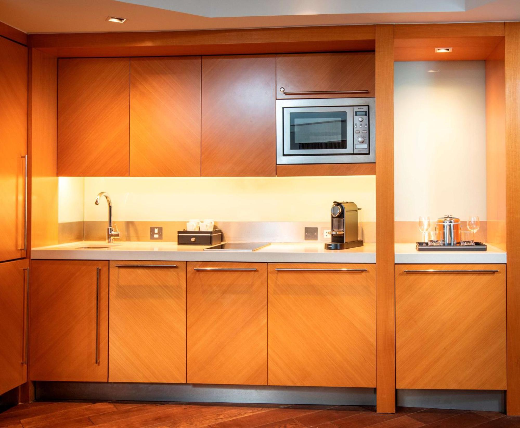 Park Plaza London Riverbank Esterno foto Kitchen