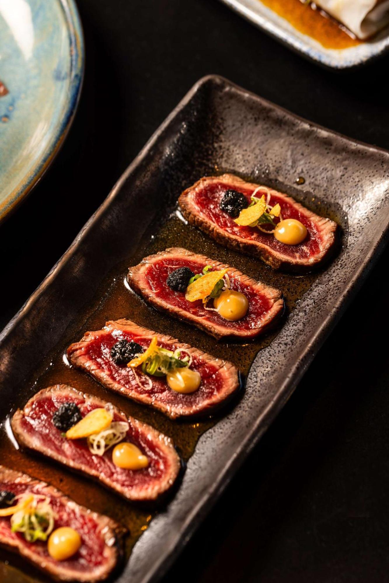 Park Plaza London Riverbank Esterno foto "A plate of steak"