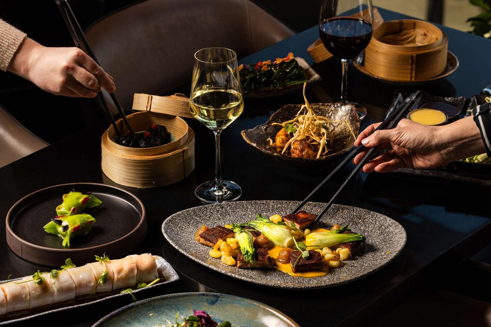 Park Plaza London Riverbank Esterno foto Chinese cuisine